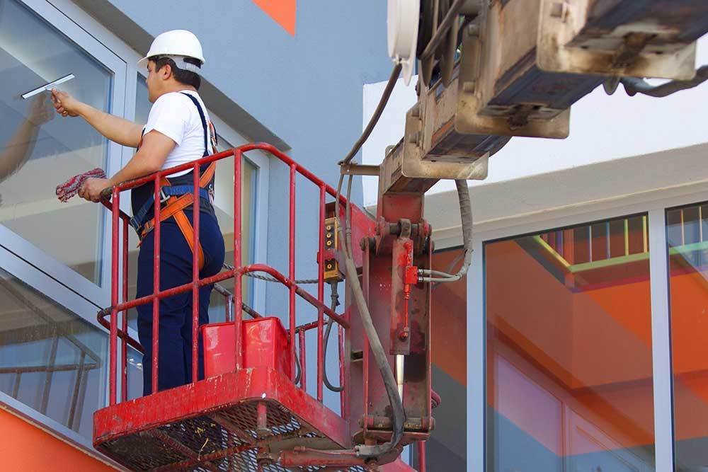 фото мойка окон с автовышки