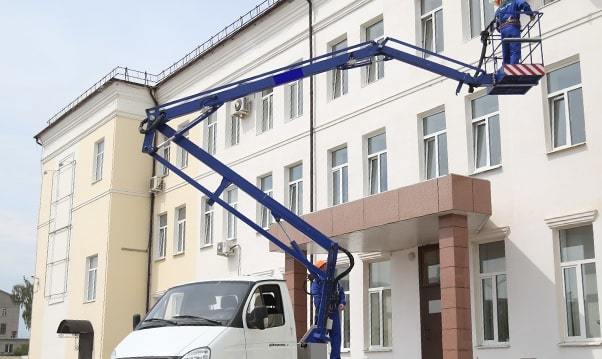 фото высотные работы с автовышки